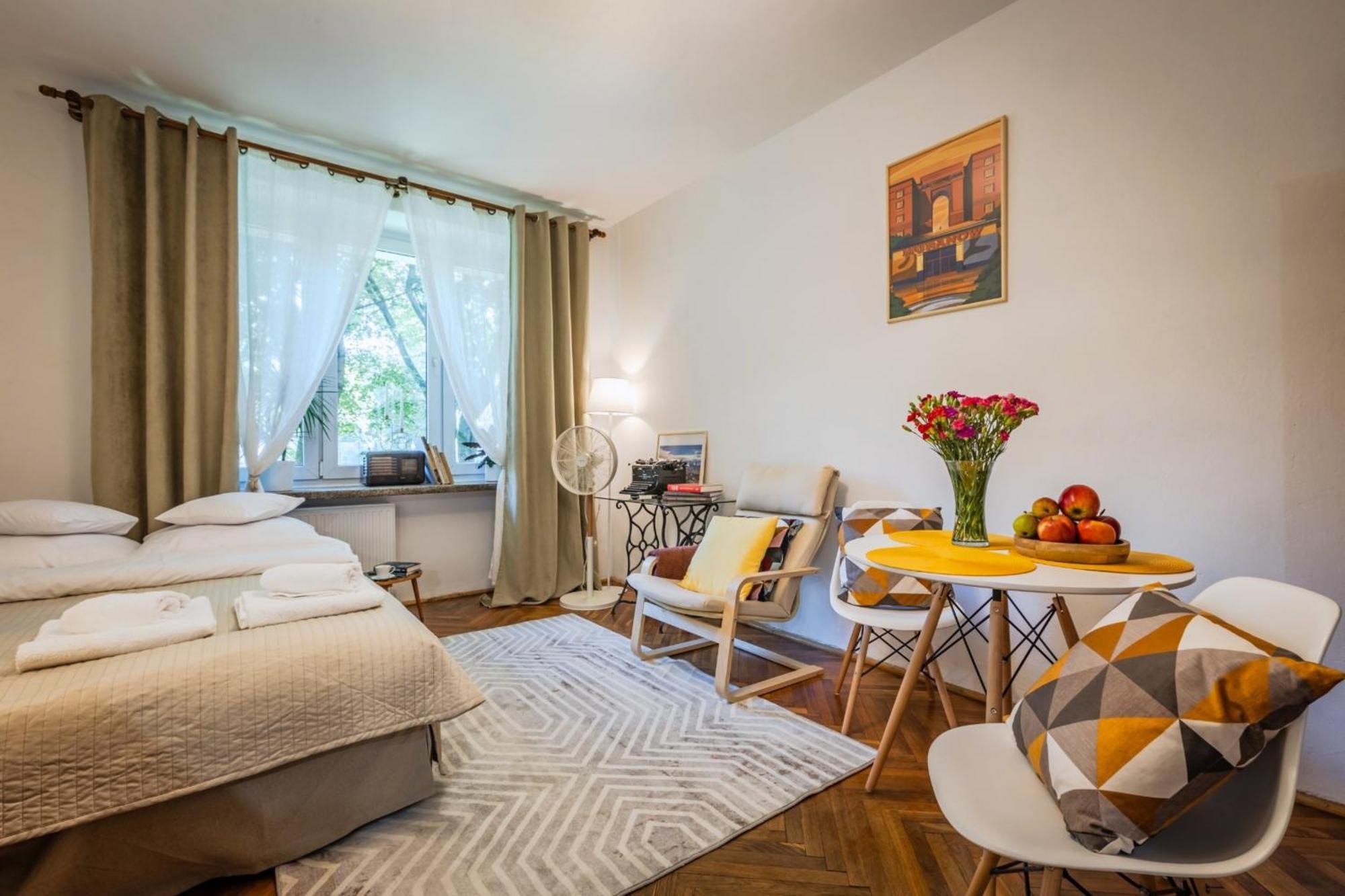 Na Muranowie - Mieszkanie Z Historia I In Muranow - A Flat With Warsaw History Luaran gambar